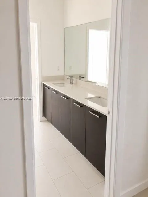 1370 NW 34th Way #1370 Lauderhill, FL 33311