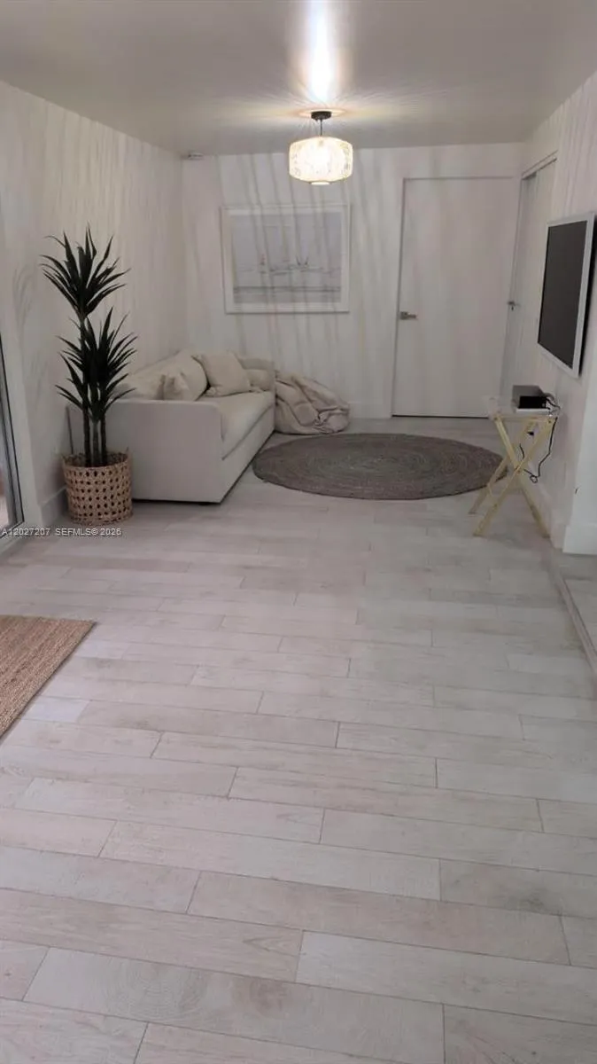 665 Allendale Rd Key Biscayne, FL 33149