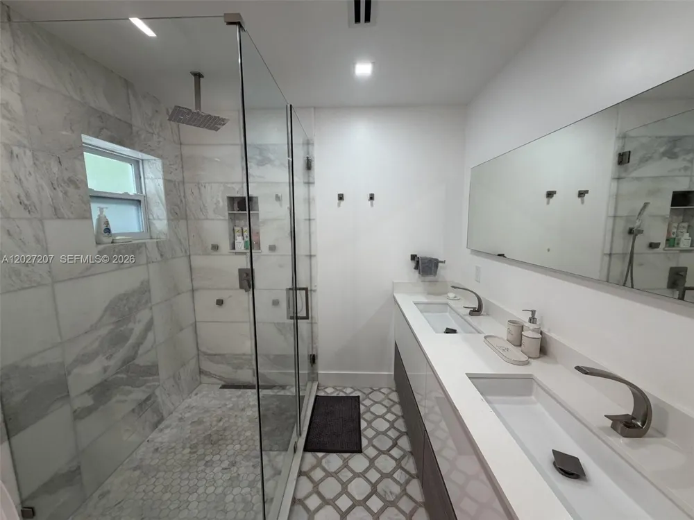665 Allendale Rd Key Biscayne, FL 33149