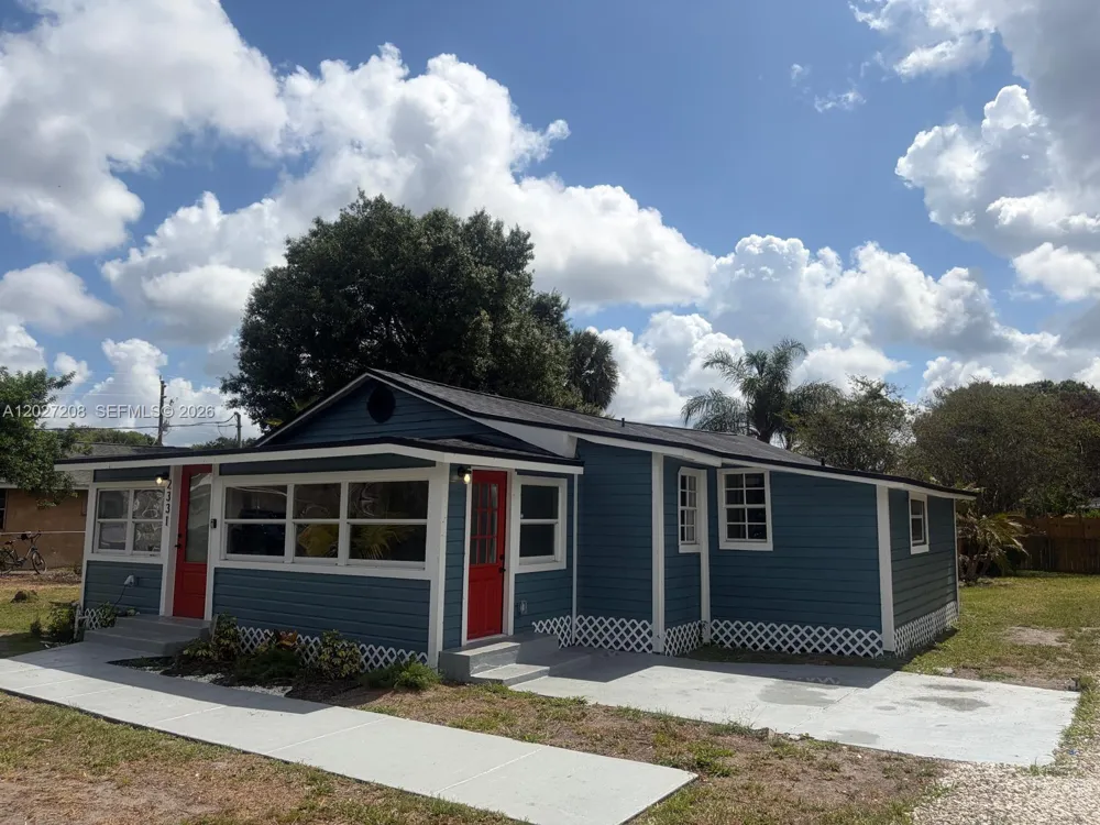 2331 Randall St Sanford, FL 32771