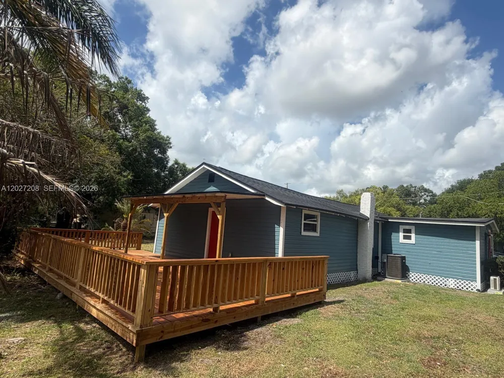 2331 Randall St Sanford, FL 32771