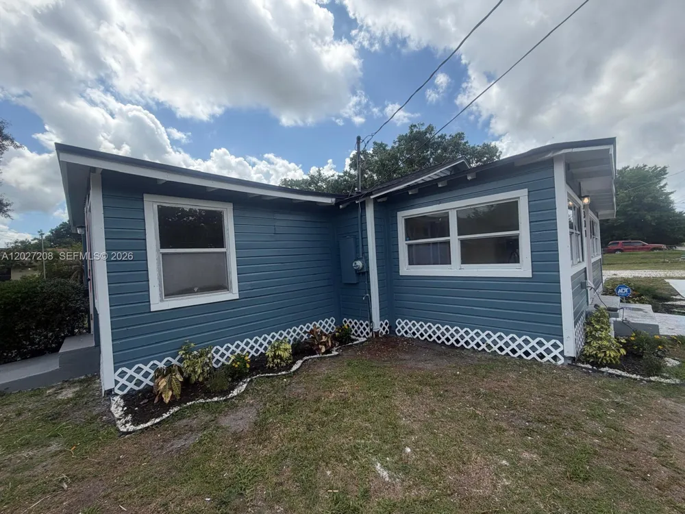 2331 Randall St Sanford, FL 32771