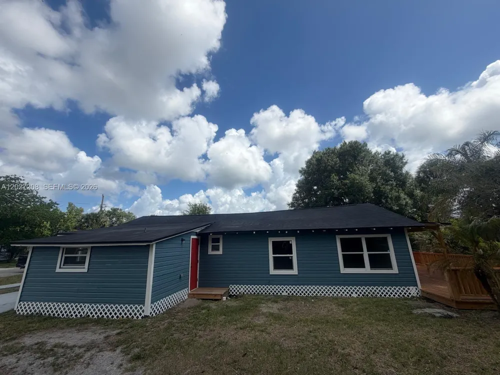 2331 Randall St Sanford, FL 32771