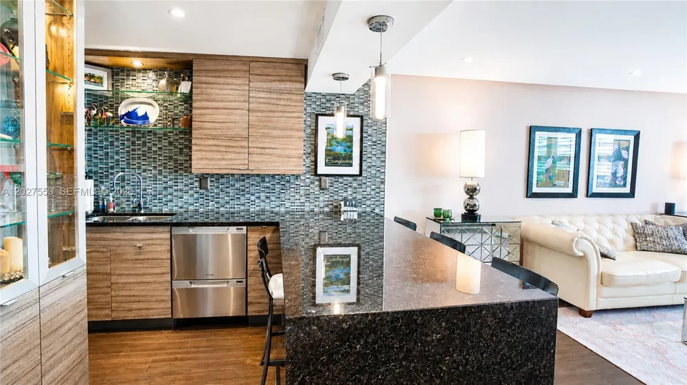 100 Lincoln Rd #533 Miami Beach, FL 33139
