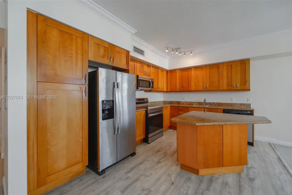 1745 E Hallandale Beach Blvd #1903W Hallandale Beach, FL 33009