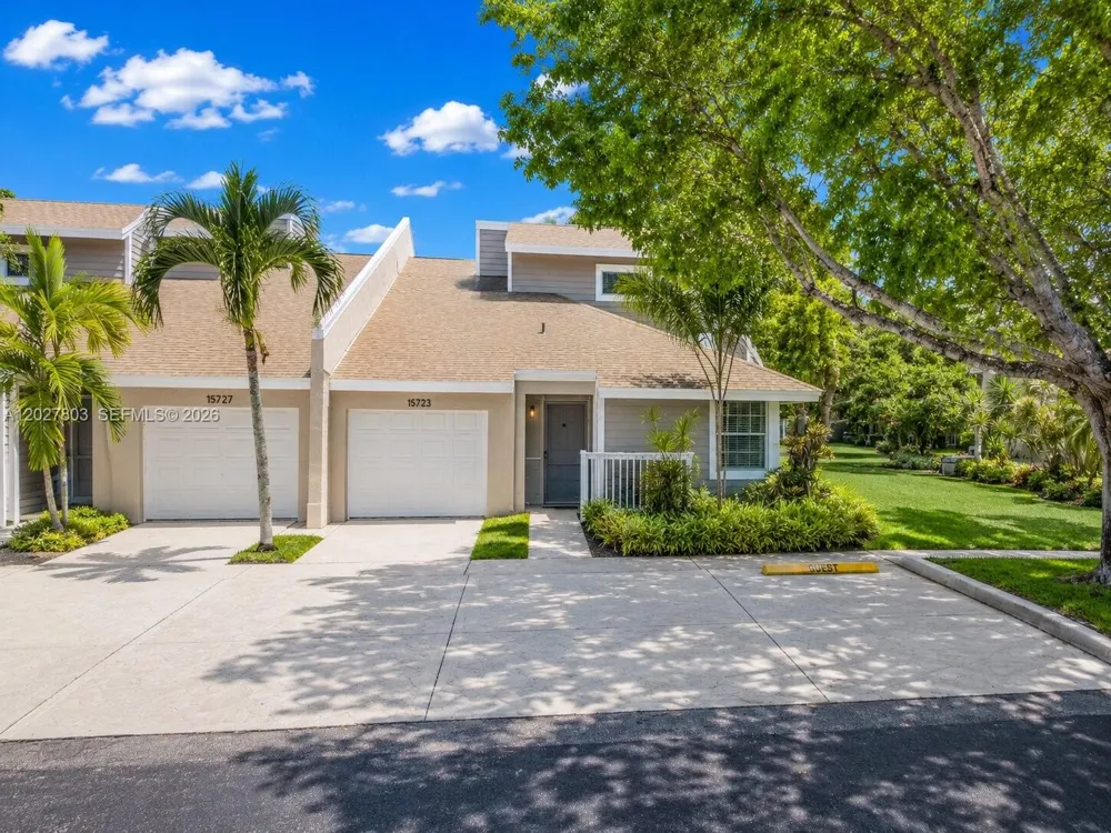 15723 Woodgate Pl #E Sunrise, FL 33326