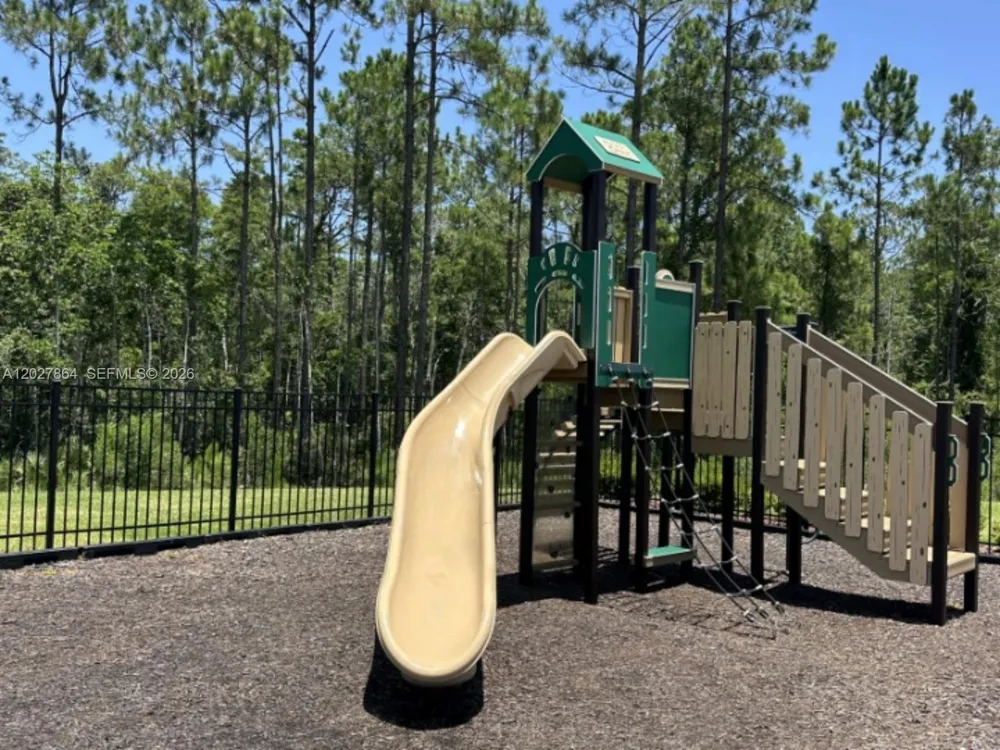 1122 Cabot Cliffs Dr Daytona, FL 32124