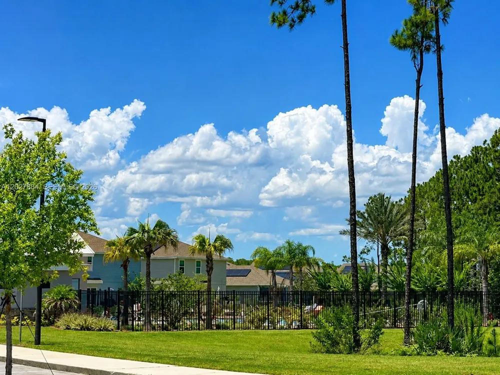 1122 Cabot Cliffs Dr Daytona, FL 32124