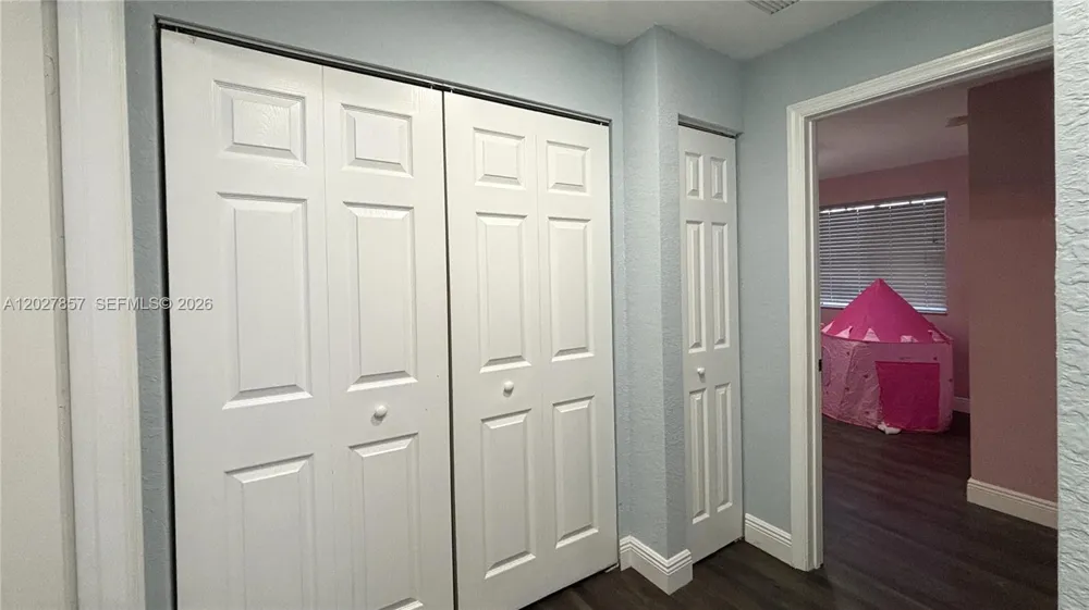 1962 SW 60th Ave North Lauderdale, FL 33068