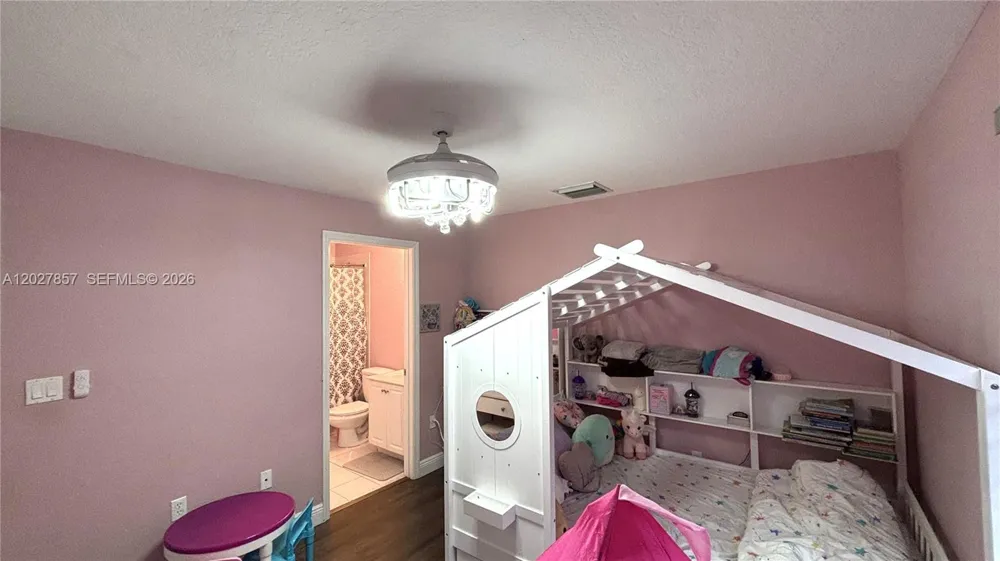 1962 SW 60th Ave North Lauderdale, FL 33068