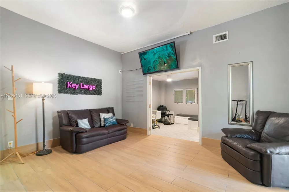411 Mahogany Ave Key Largo, FL 33037