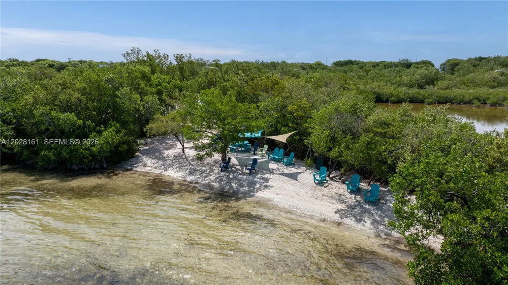 411 Mahogany Ave Key Largo, FL 33037