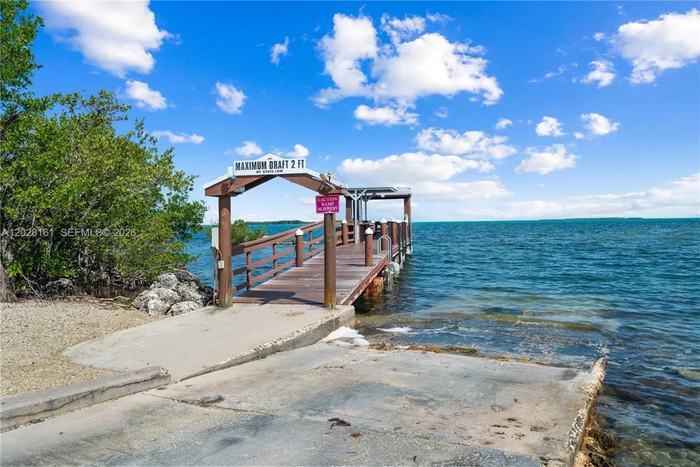 411 Mahogany Ave Key Largo, FL 33037