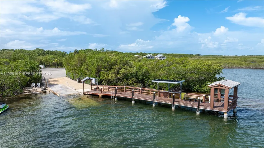 411 Mahogany Ave Key Largo, FL 33037