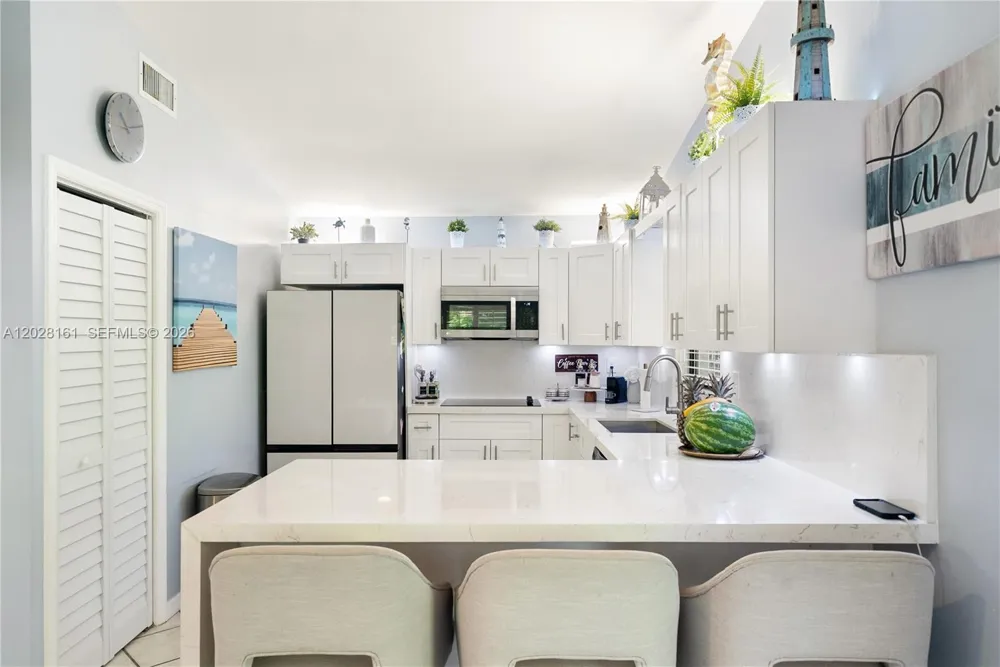 411 Mahogany Ave Key Largo, FL 33037