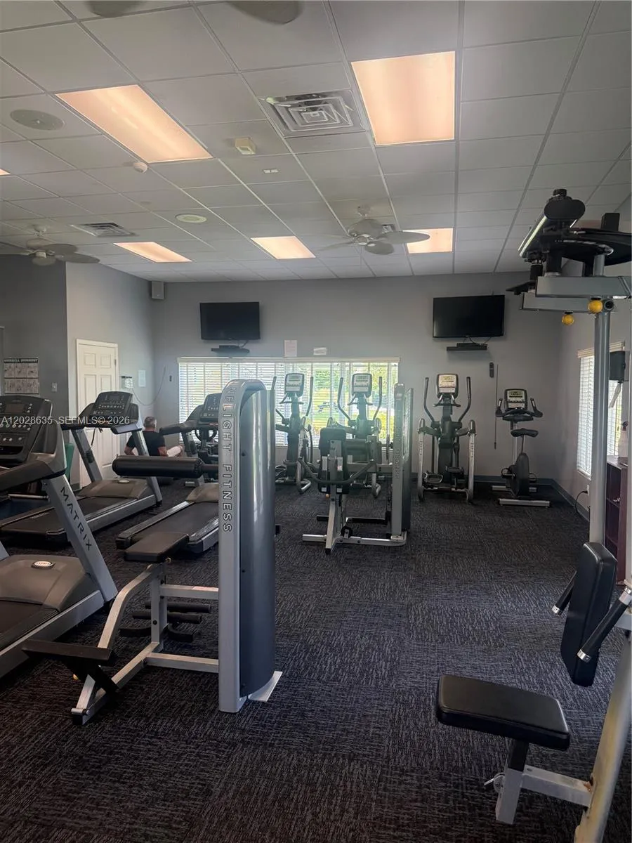 342 STAR SHELL DR Tampa, FL 33572