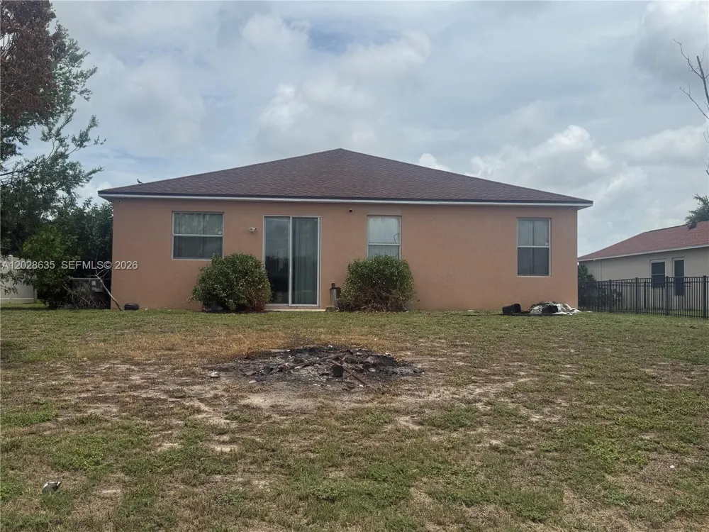 342 STAR SHELL DR Tampa, FL 33572