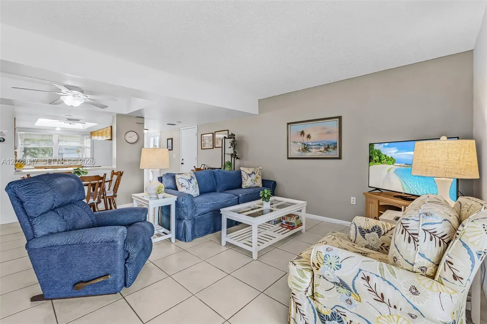8 watercolor way Naples, FL 34113