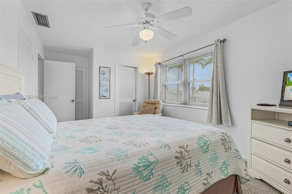 8 watercolor way Naples, FL 34113