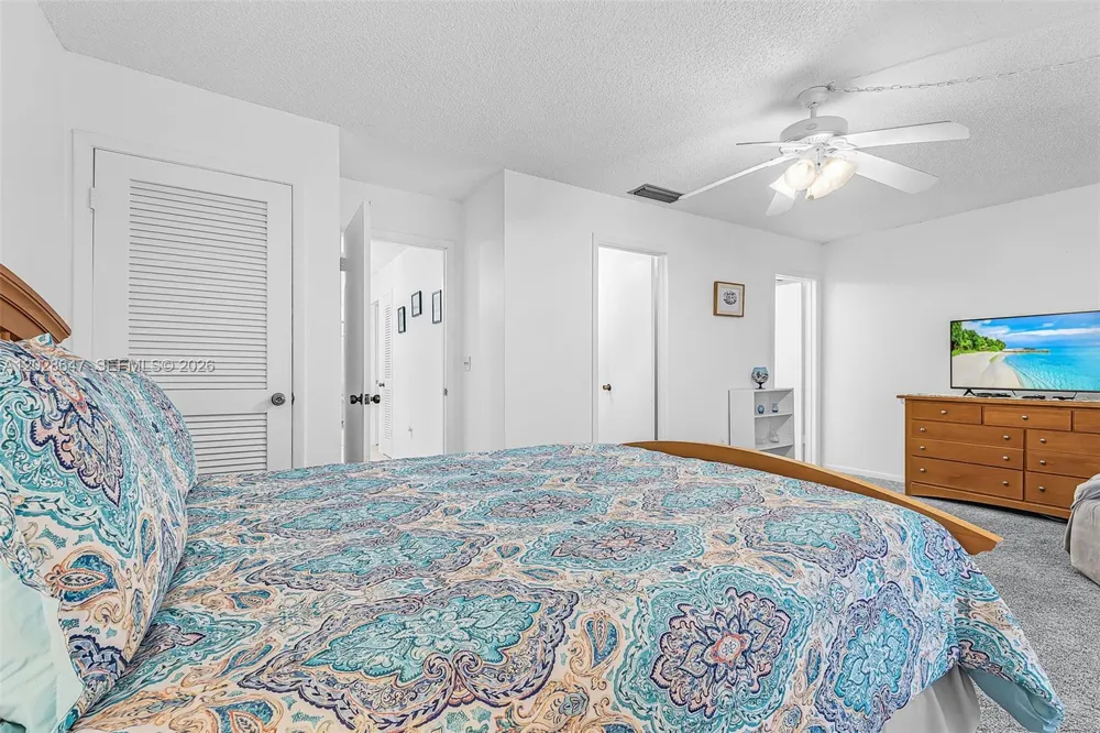 8 watercolor way Naples, FL 34113