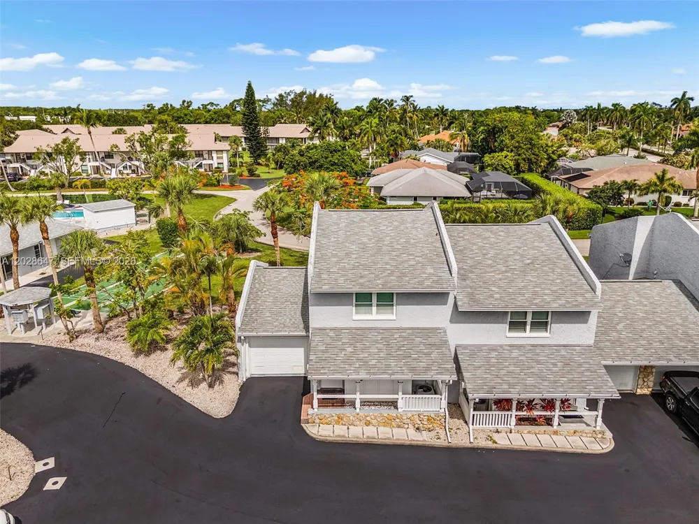8 watercolor way Naples, FL 34113