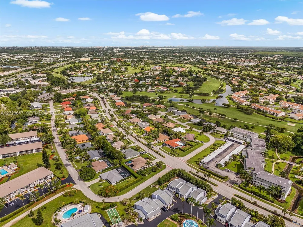 8 watercolor way Naples, FL 34113
