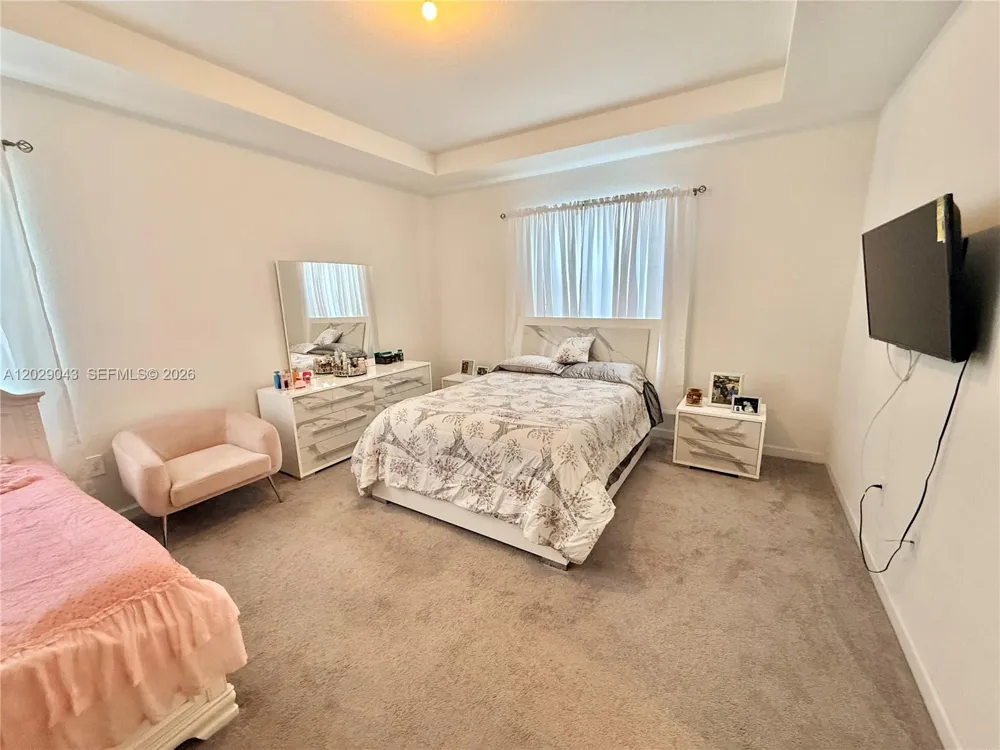 2462 NW 131st Cir Miami, FL 33167