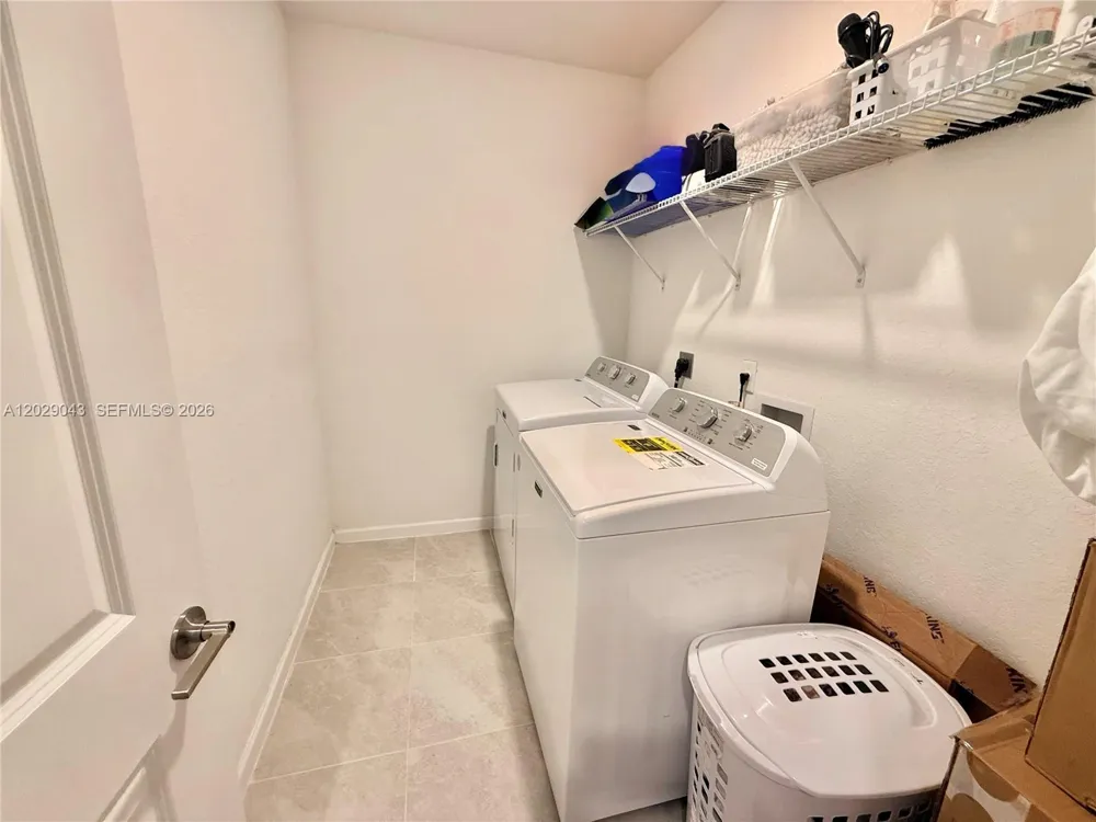 2462 NW 131st Cir Miami, FL 33167