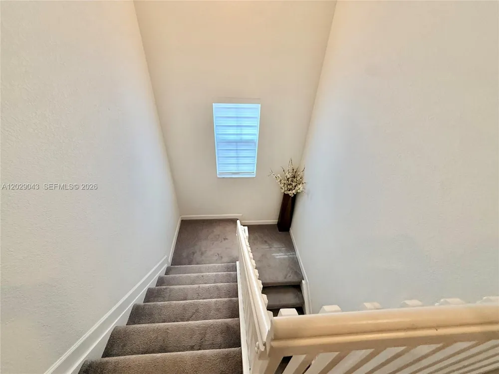 2462 NW 131st Cir Miami, FL 33167
