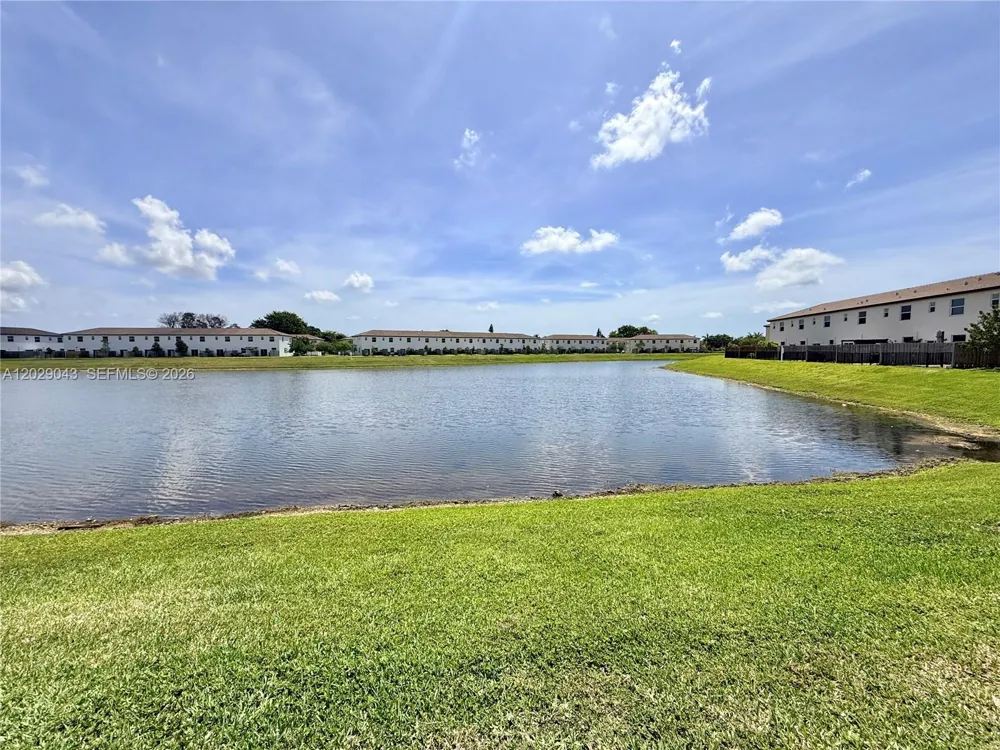 2462 NW 131st Cir Miami, FL 33167