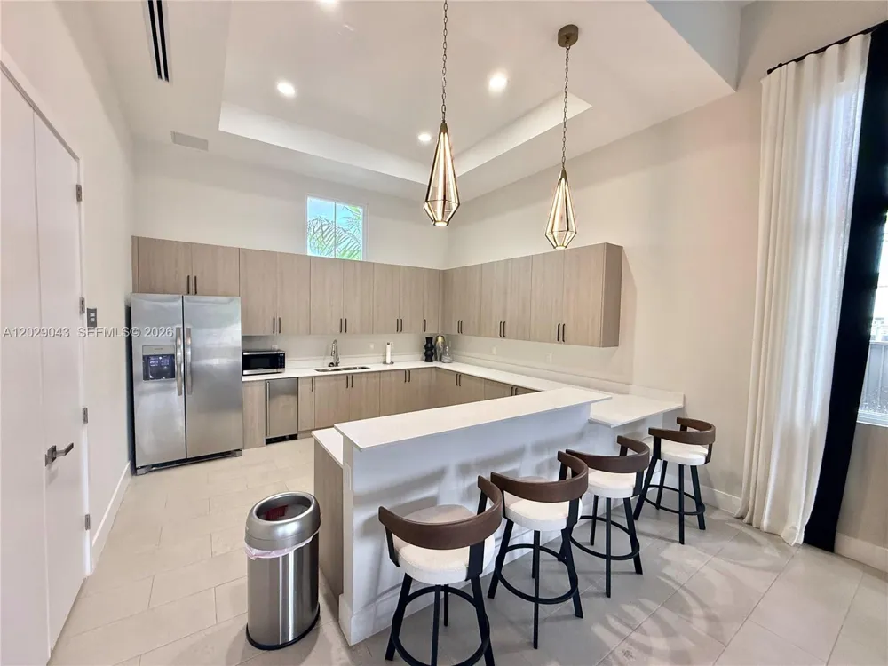 2462 NW 131st Cir Miami, FL 33167