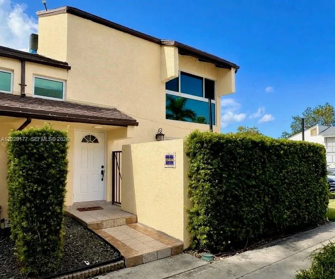 15824 SW 90th Ct Palmetto Bay, FL 33157