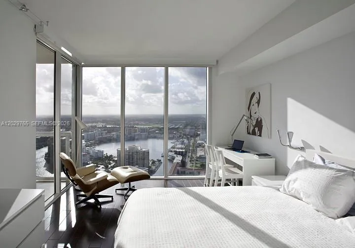 1800 S OCEAN DR #4107 Hallandale Beach, FL 33009