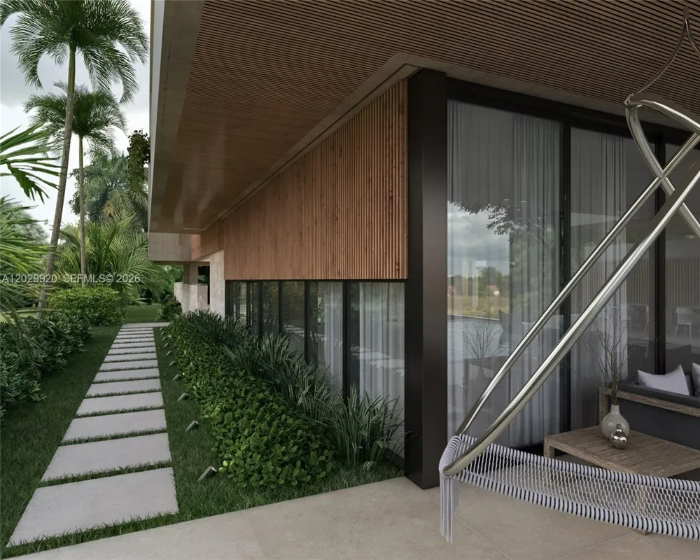 927 Northlake Dr Hollywood, FL 33019