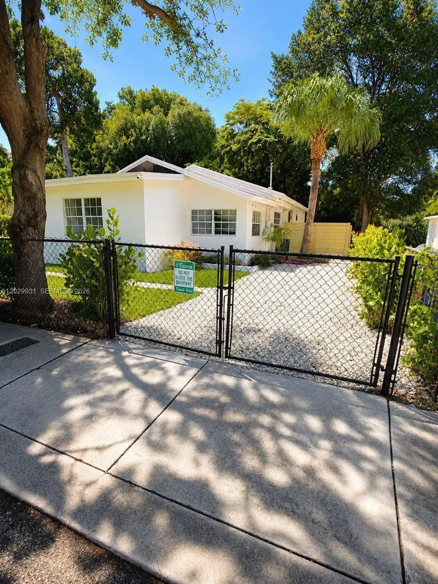 5519 NW 4th Ave Miami, FL 33127