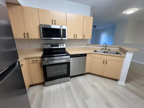 2202 Belmont Lane #2202