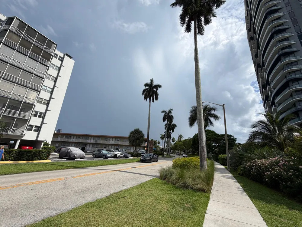 26 Diplomat Parkway #2880 Hallandale Beach, FL 33009