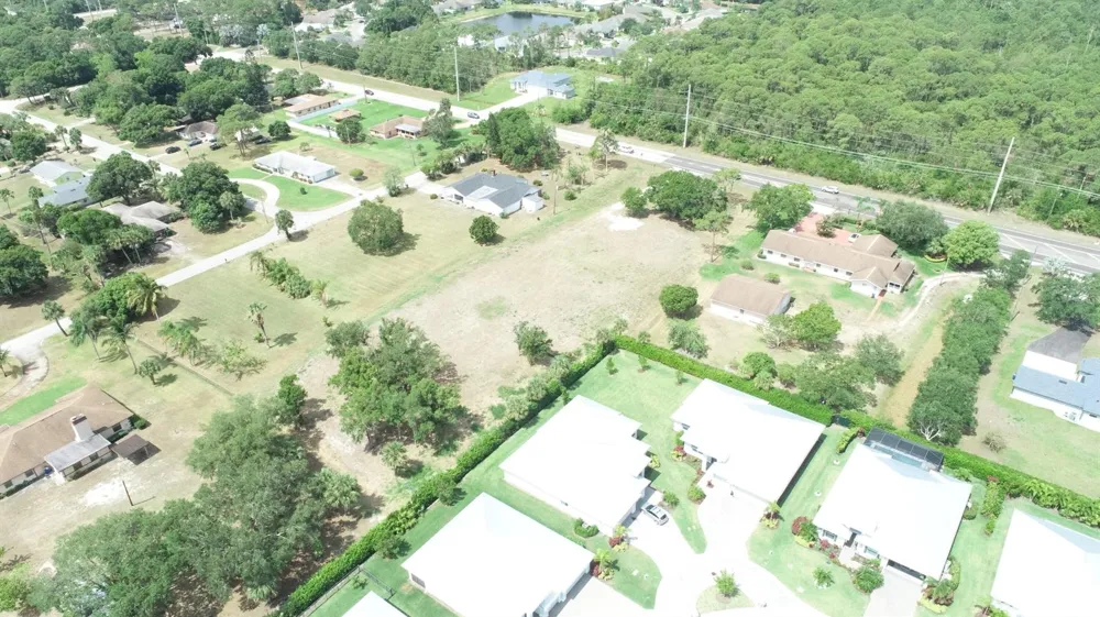 4716 58th Avenue Vero Beach, FL 32967