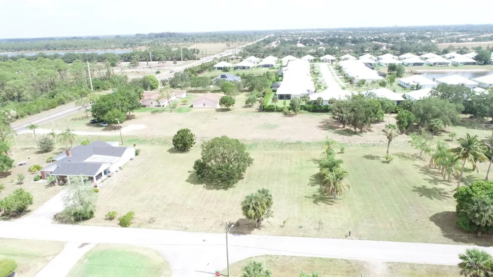 4716 58th Avenue Vero Beach, FL 32967