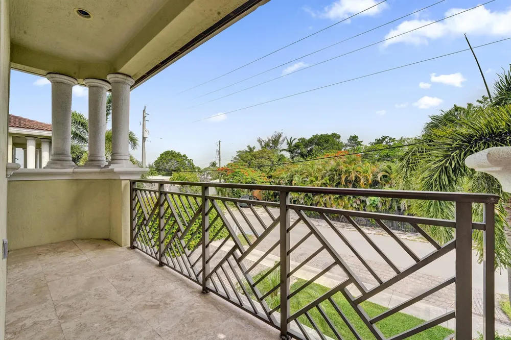 1400 NE 24th Street #1400 Wilton Manors, FL 33305