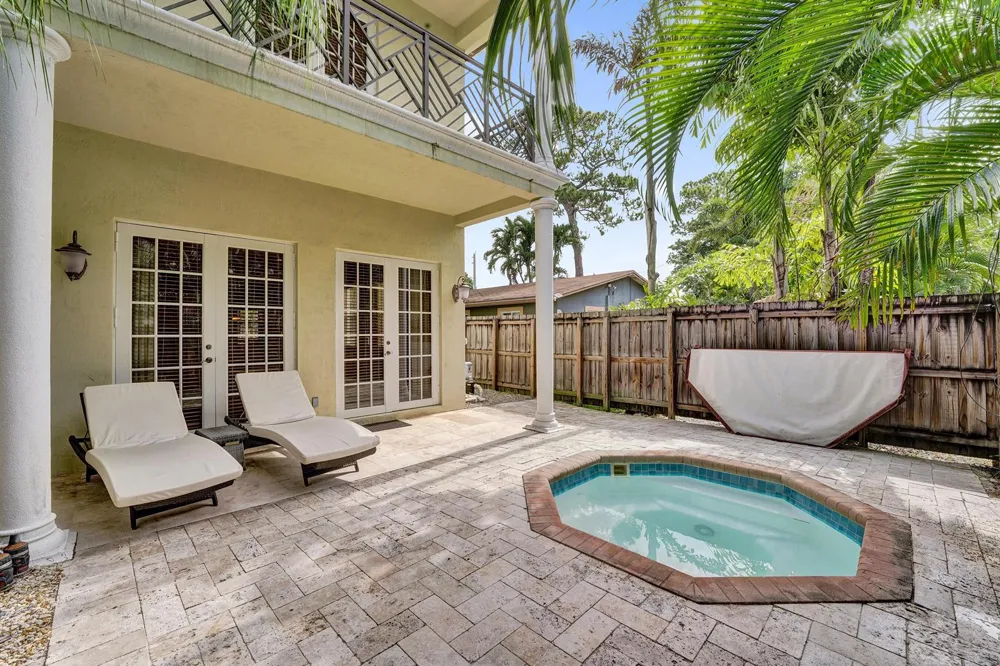 1400 NE 24th Street #1400 Wilton Manors, FL 33305