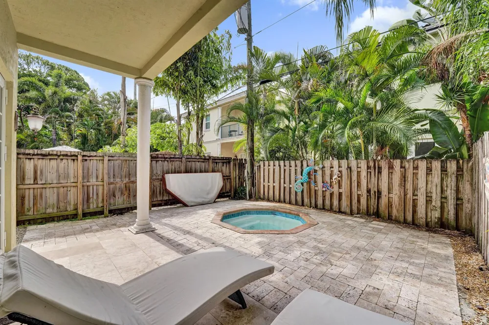 1400 NE 24th Street #1400 Wilton Manors, FL 33305