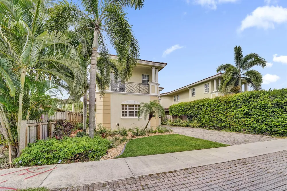 1400 NE 24th Street #1400 Wilton Manors, FL 33305