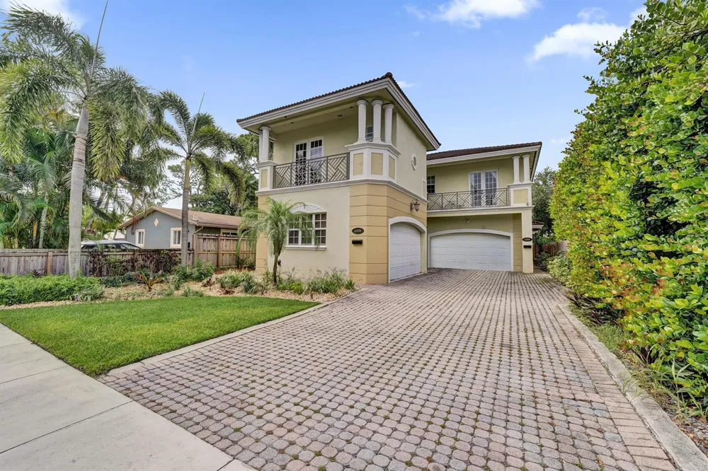1400 NE 24th Street #1400 Wilton Manors, FL 33305