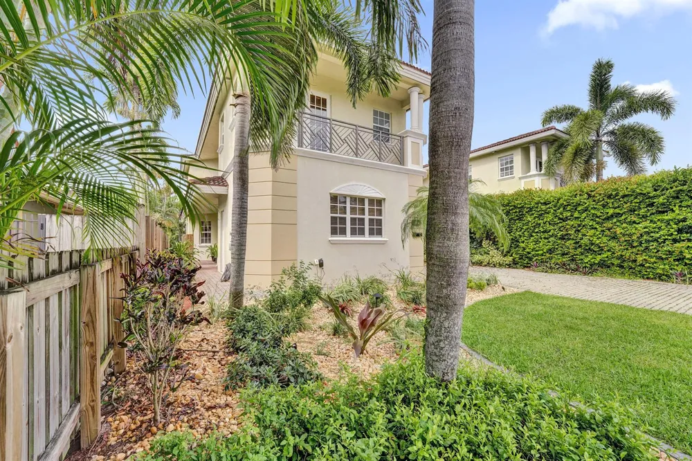 1400 NE 24th Street #1400 Wilton Manors, FL 33305