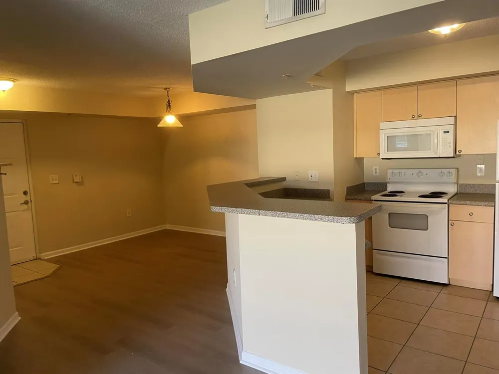 3605 NW Adriatic Lane #7-103 Jensen Beach, FL 34957