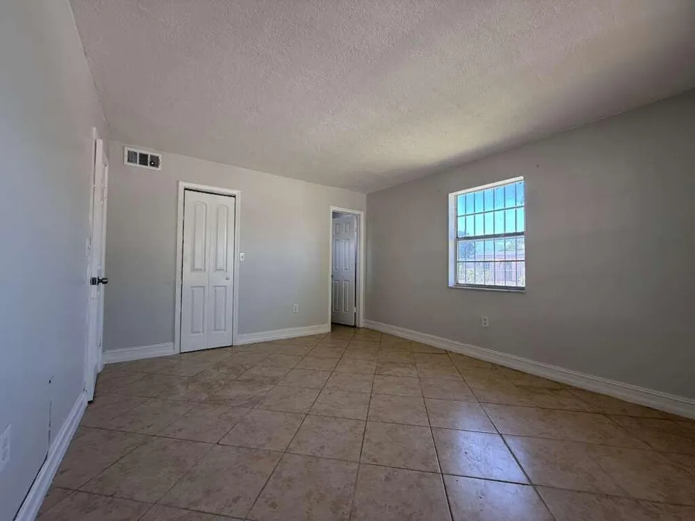 516 NW 179th Street Miami Gardens, FL 33169
