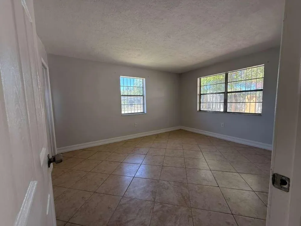 516 NW 179th Street Miami Gardens, FL 33169