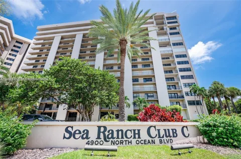 4900 Ocean Blvd #702