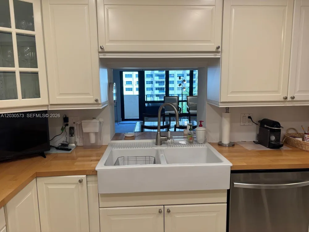 4900 Ocean Blvd #702 Lauderdale By The Sea, FL 33308